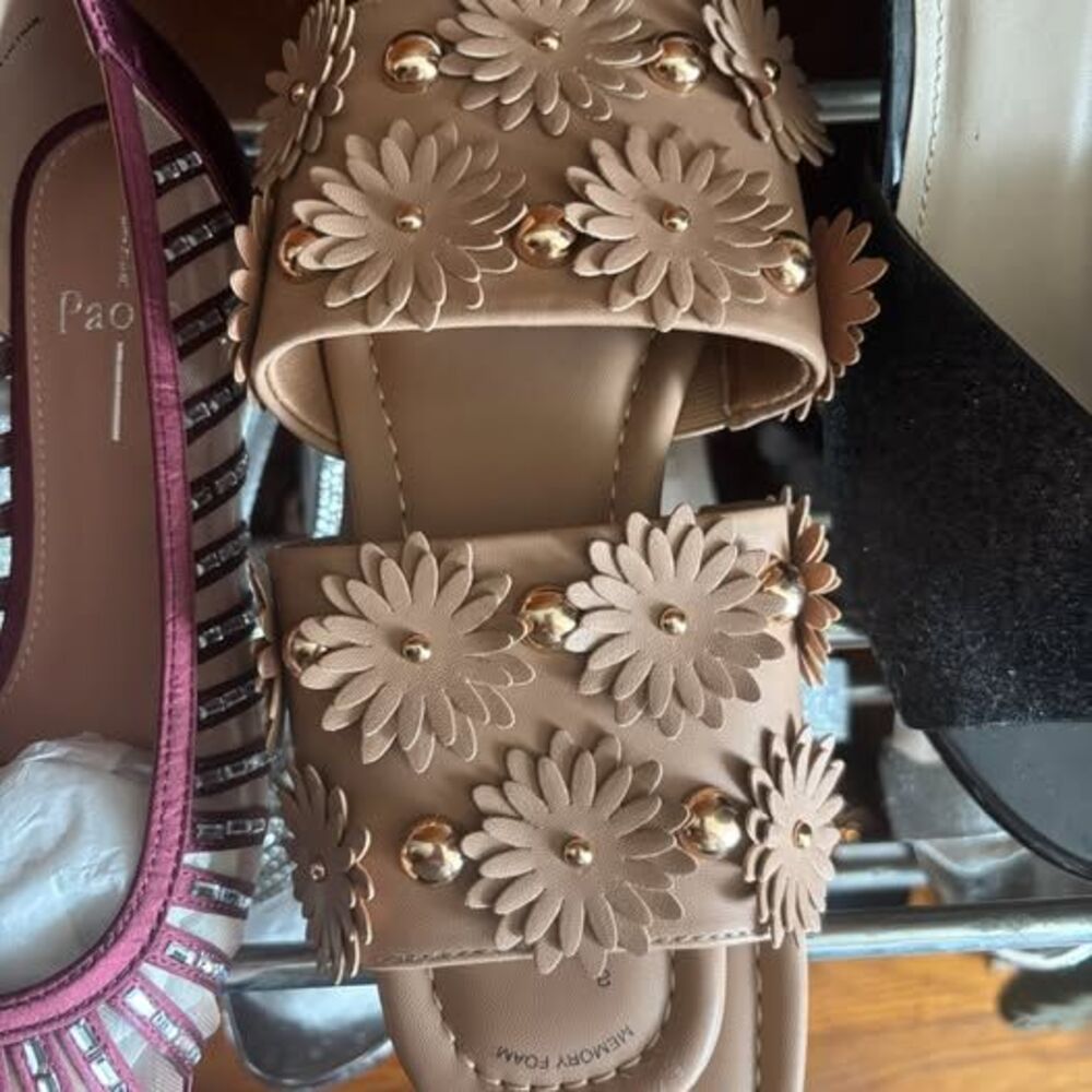 Memory Foam Tan Floral Studded Slide Sandals